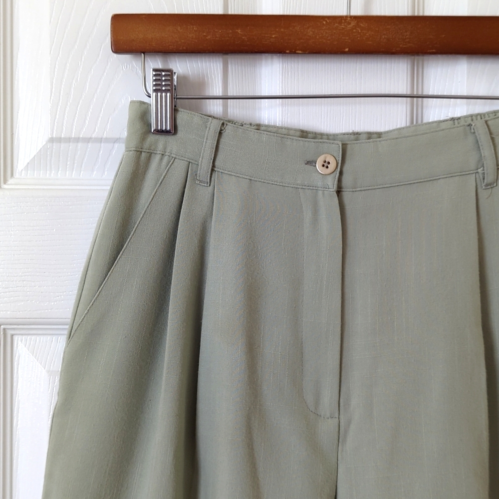 Sag Harbor 90's Vintage Preppy Pleated High Waisted Wide Leg Shorts Light Sage - Picture 2 of 11